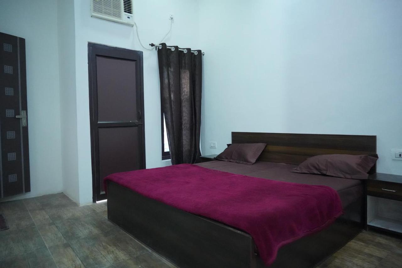 Hotel Siddharth Tanakpur ภายนอก รูปภาพ