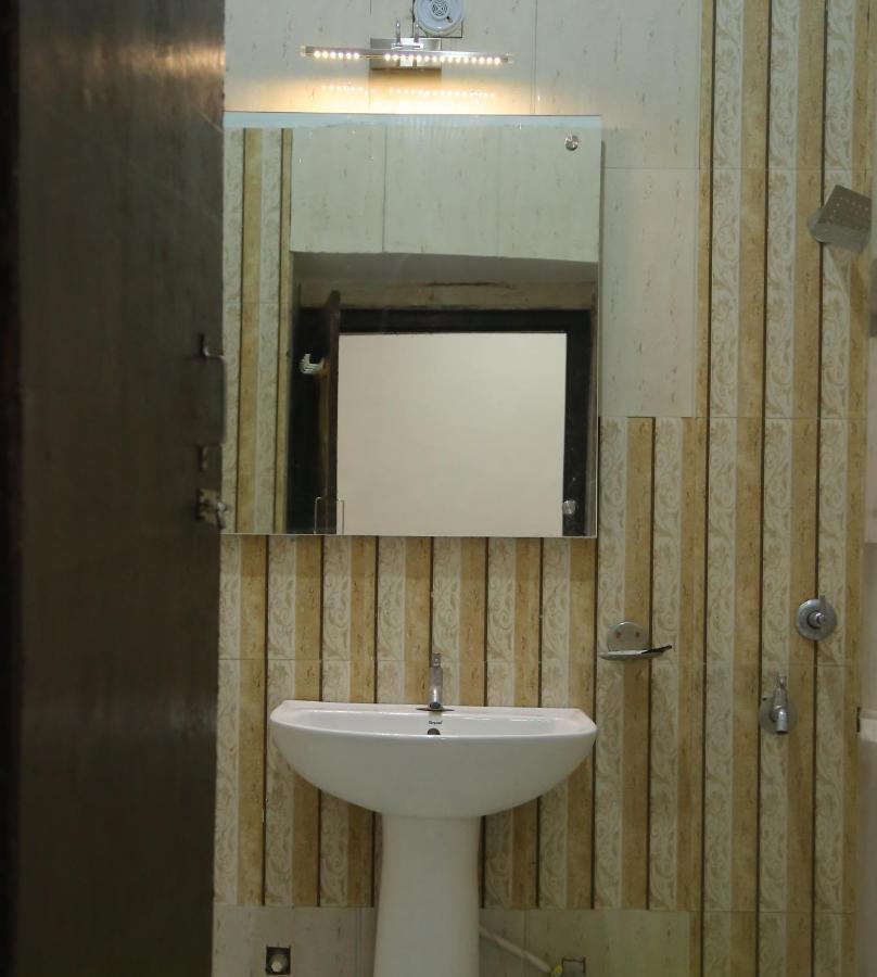 Hotel Siddharth Tanakpur ภายนอก รูปภาพ